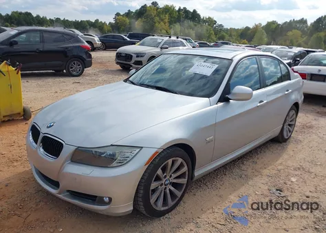 2011 BMW 328I xDrive z USA, uszkodzony, nr VIN WBAPK5C50BA659235